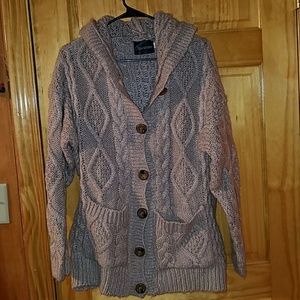 wool sweater keeps you warm in the winter